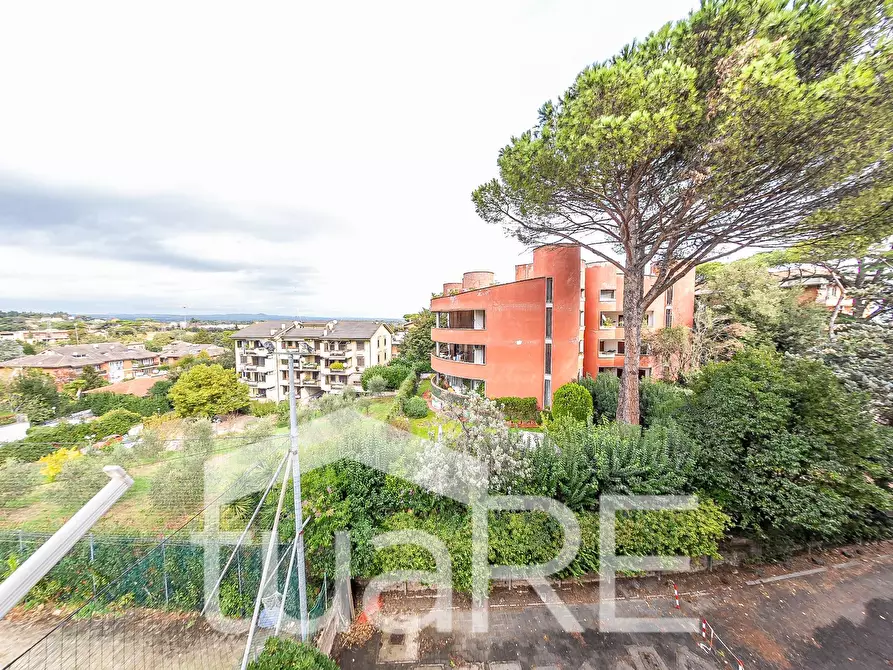 Immagine 9 di Appartamento in vendita  in Via Cassia a Roma