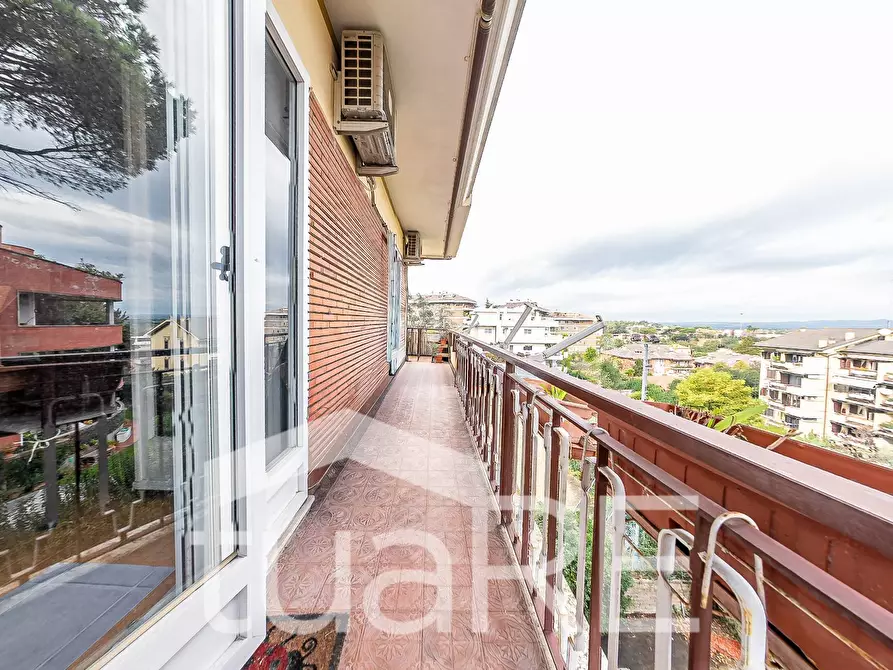 Immagine 11 di Appartamento in vendita  in Via Cassia a Roma