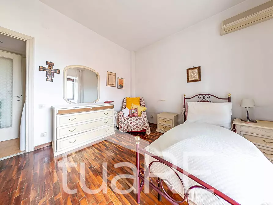 Immagine 15 di Appartamento in vendita  in Via Cassia a Roma