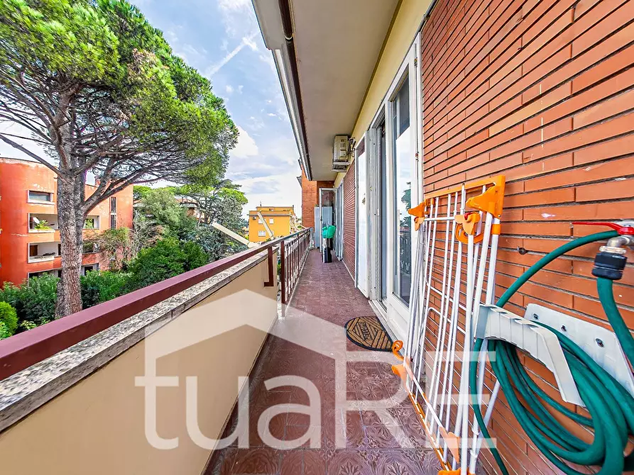 Immagine 16 di Appartamento in vendita  in Via Cassia a Roma