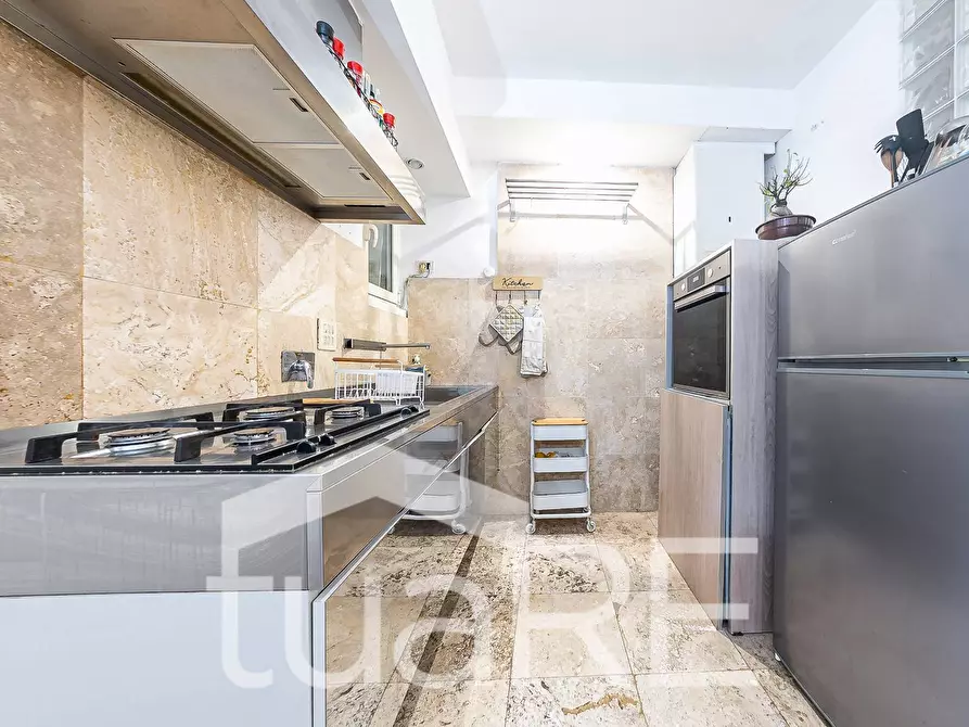 Immagine 18 di Appartamento in vendita  in Via Cesare Pascarella a Roma