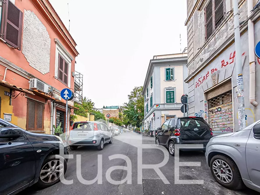 Immagine 8 di Appartamento in vendita  in Via Braccio Da Montone a Roma