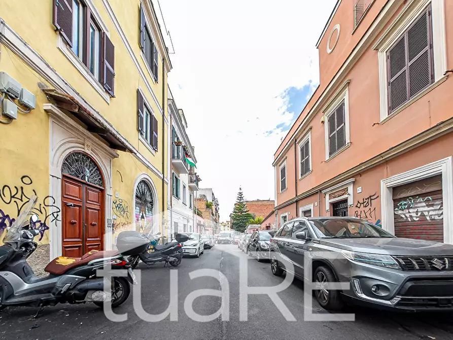 Immagine 11 di Appartamento in vendita  in Via Braccio Da Montone a Roma