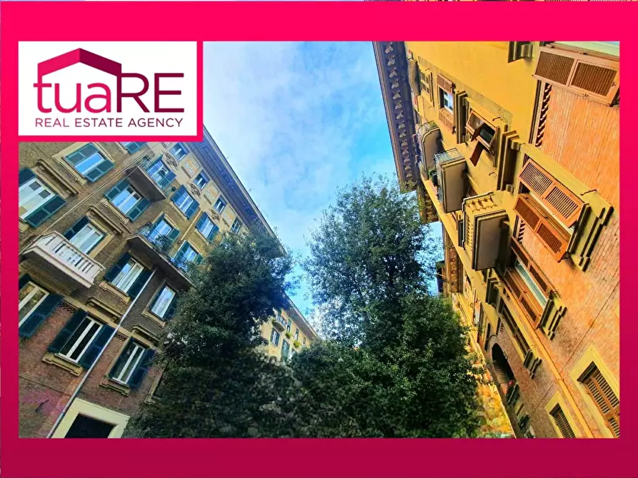 Immagine 1 di Negozio in vendita  in Via Taro a Roma