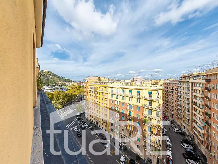 Immagine 4 di Attico in vendita  in Via Della Giuliana a Roma