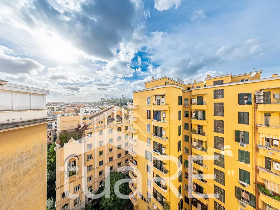 Immagine 26 di Attico in vendita  in Via Della Giuliana a Roma