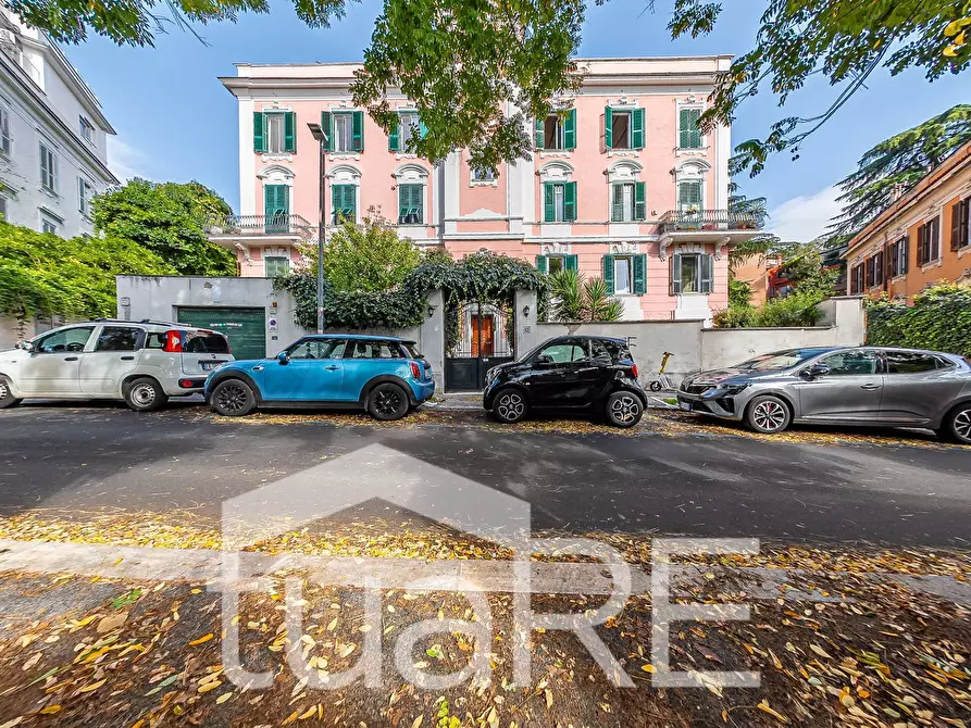Immagine 10 di Appartamento in vendita  in Via Adelaide Ristori a Roma