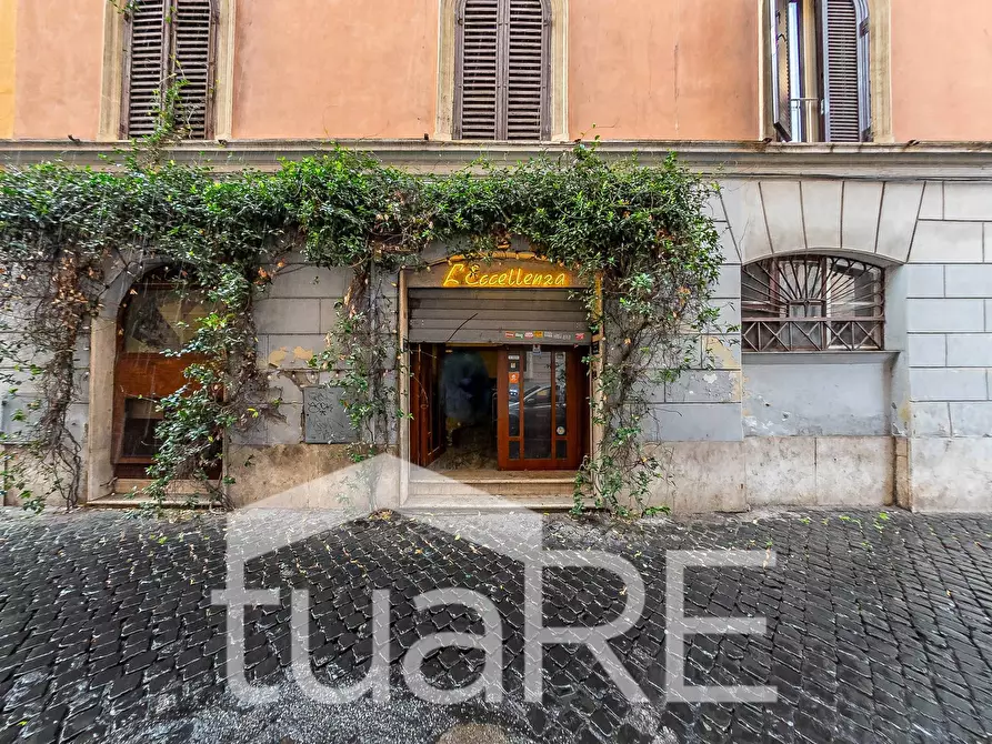 Immagine 8 di Negozio in vendita  in Via Plauto a Roma