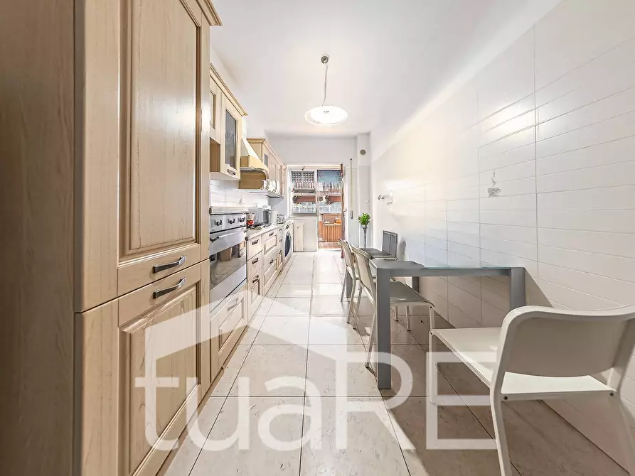 Immagine 13 di Appartamento in vendita  in Via Degli Orti Di Trastevere a Roma