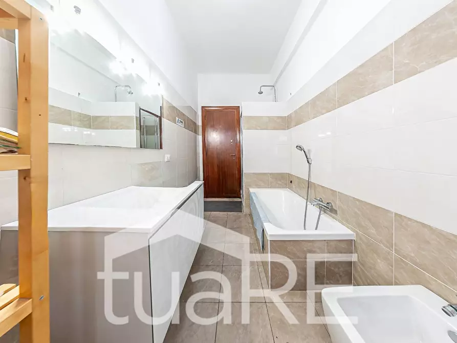 Immagine 17 di Appartamento in vendita  in Via Degli Orti Di Trastevere a Roma