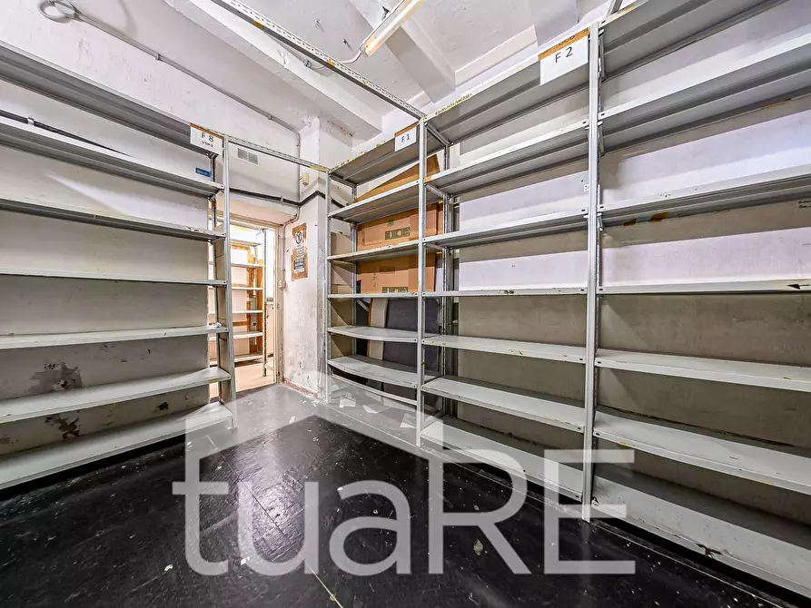 Immagine 9 di Magazzino in affitto  in Via Virgilio a Roma