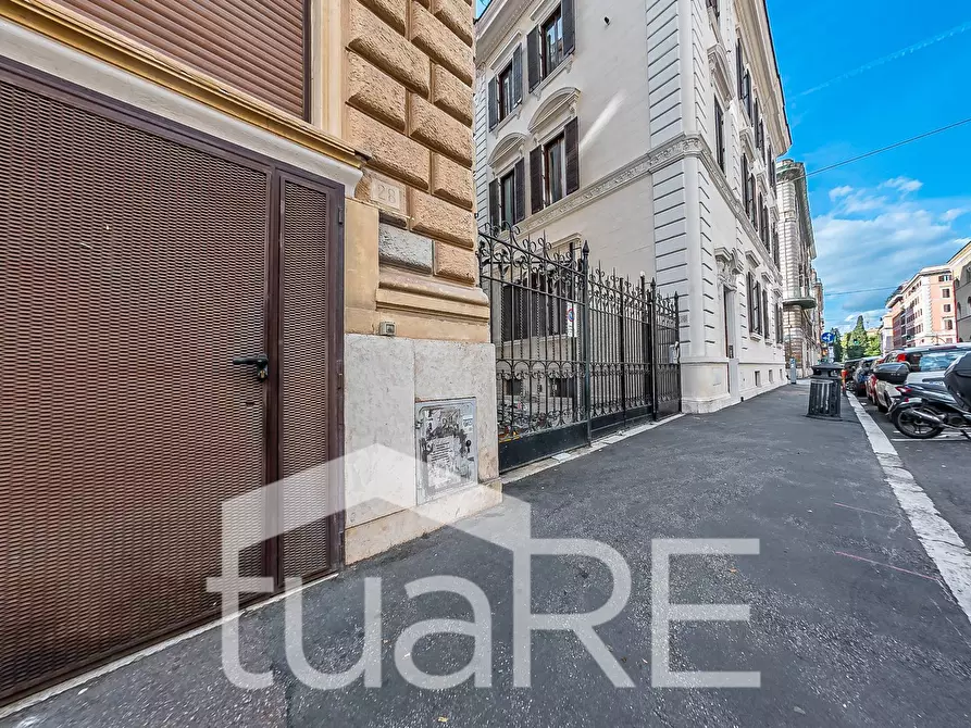 Immagine 12 di Magazzino in affitto  in Via Virgilio a Roma