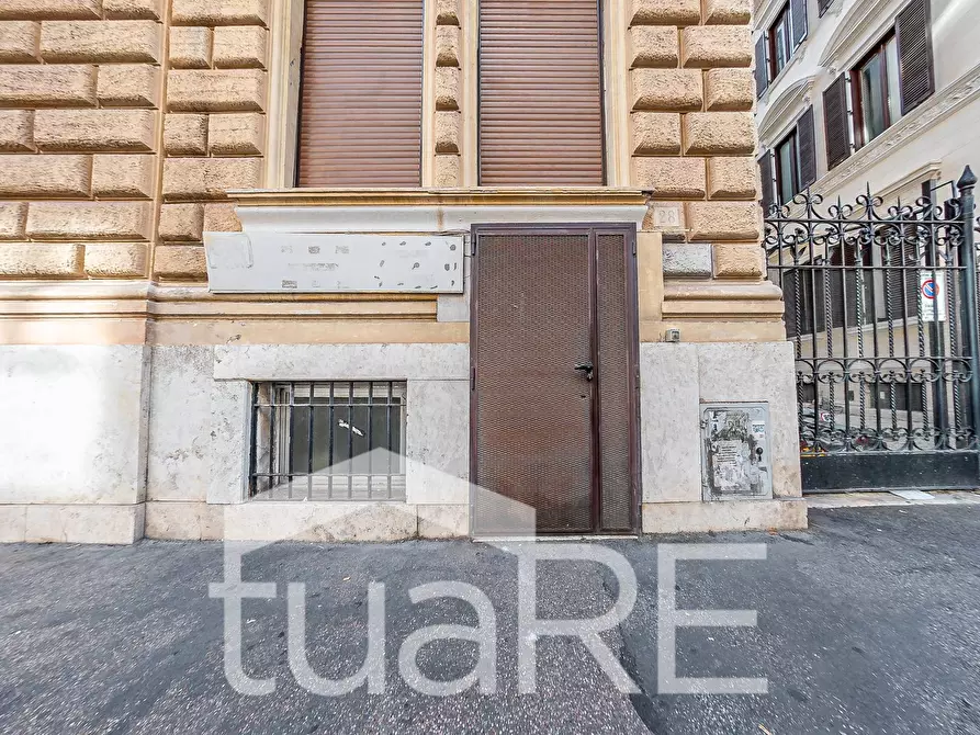 Immagine 13 di Magazzino in affitto  in Via Virgilio a Roma