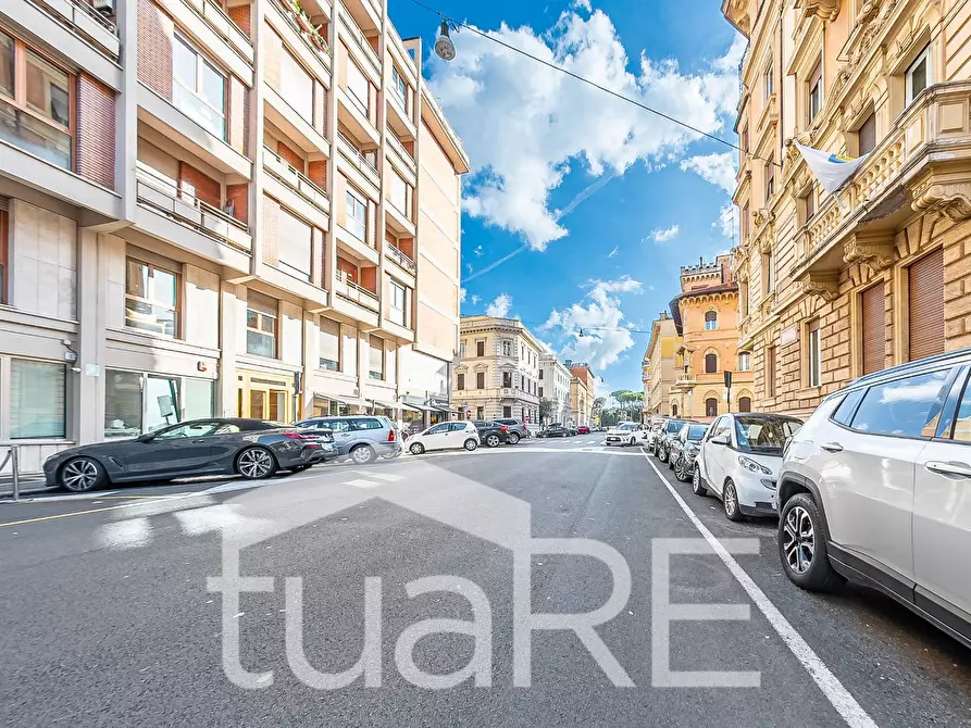 Immagine 29 di Magazzino in affitto  in Via Virgilio a Roma