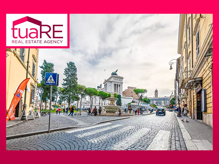 Immagine 1 di Magazzino in vendita  in Via D'aracoeli a Roma