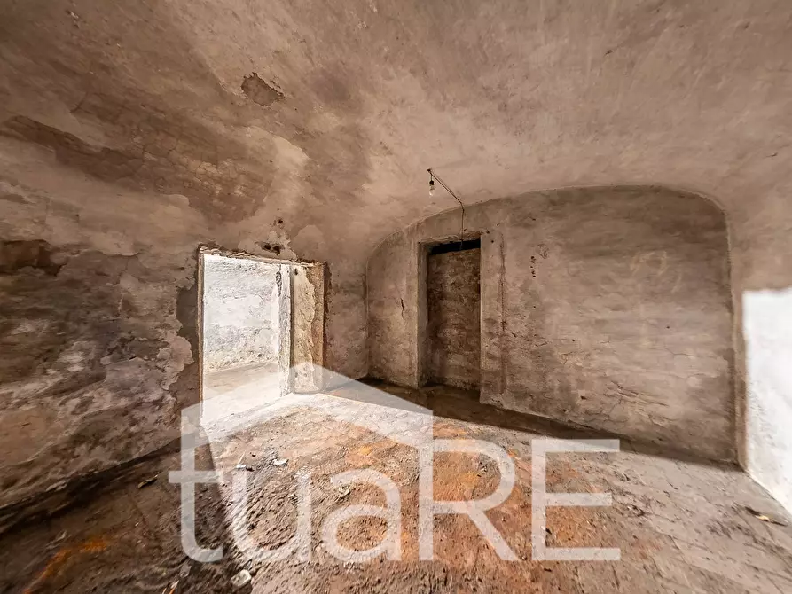 Immagine 5 di Magazzino in vendita  in Via D'aracoeli a Roma