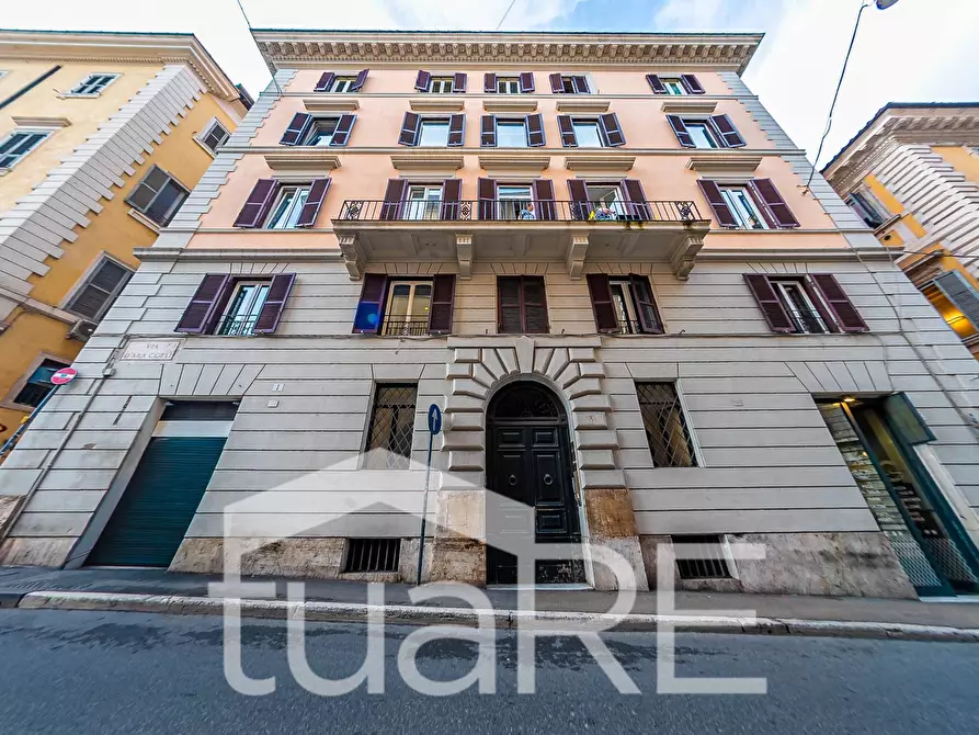 Immagine 9 di Magazzino in vendita  in Via D'aracoeli a Roma