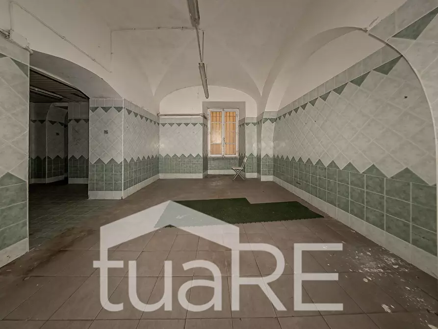 Immagine 6 di Negozio in vendita  in Via Paolo Emilio a Roma