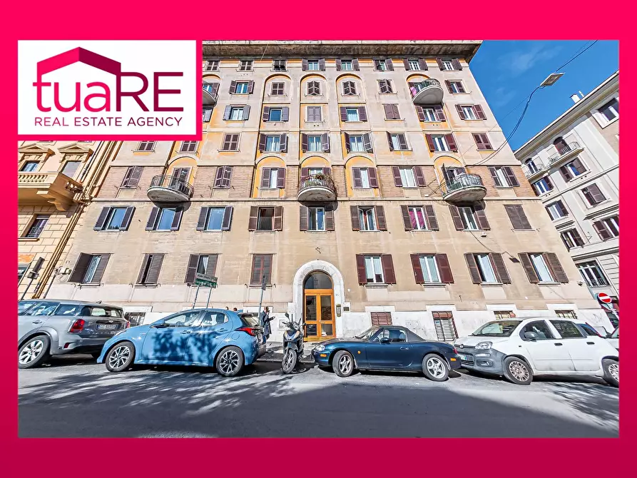 Immagine 1 di Appartamento in vendita  in Via Cesare Fracassini a Roma