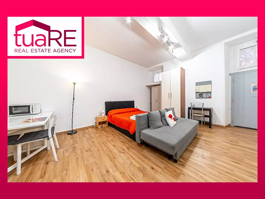 Immagine 1 di Appartamento in vendita  in Piazza Di San Cosimato a Roma