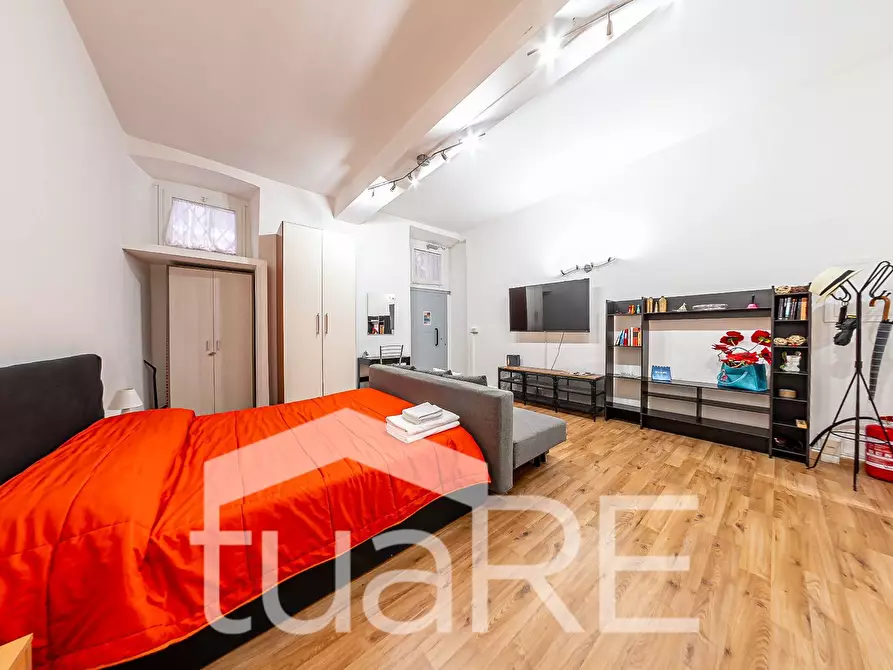 Immagine 2 di Appartamento in vendita  in Piazza Di San Cosimato a Roma