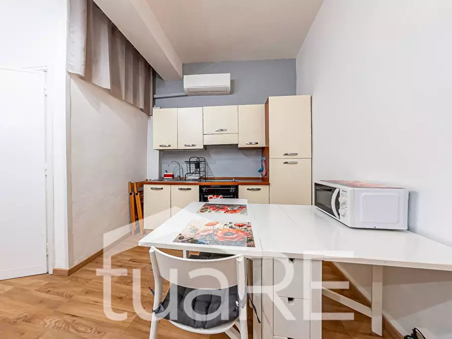 Immagine 16 di Appartamento in vendita  in Piazza Di San Cosimato a Roma