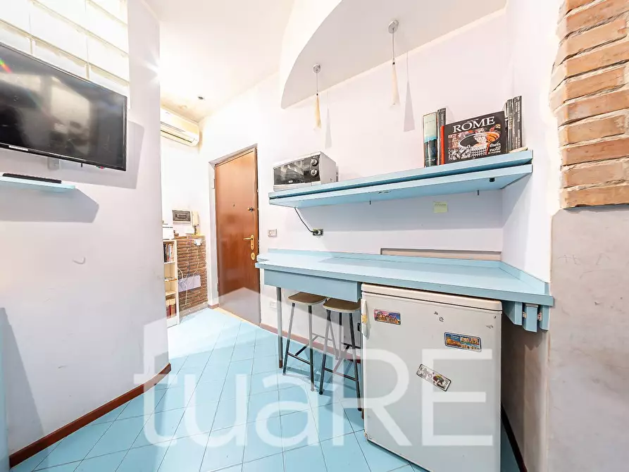 Immagine 5 di Appartamento in vendita  in Via Della Scala a Roma