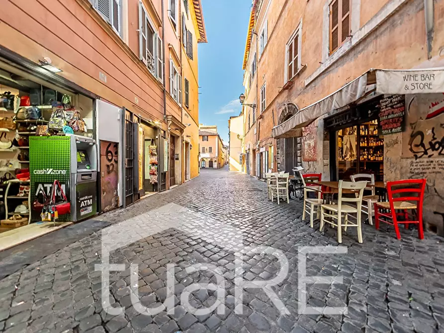 Immagine 12 di Appartamento in vendita  in Via Della Scala a Roma