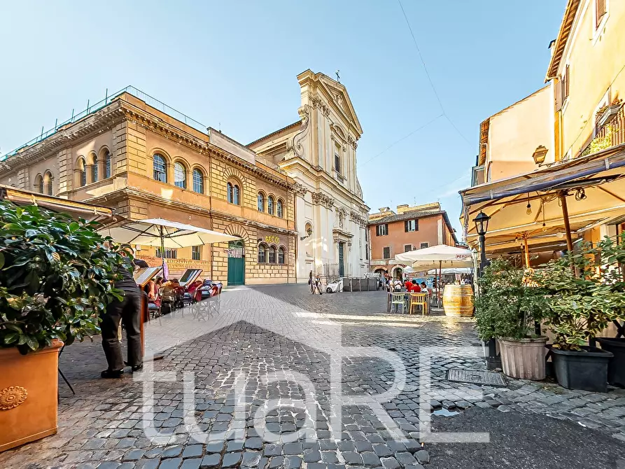 Immagine 13 di Appartamento in vendita  in Via Della Scala a Roma