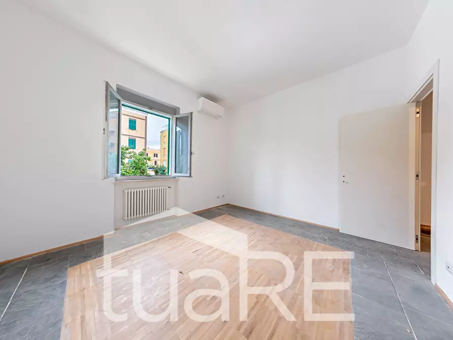 Immagine 5 di Appartamento in vendita  in Via Urbano II a Roma