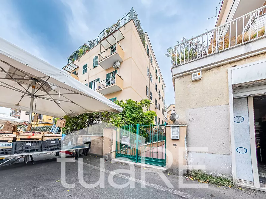 Immagine 16 di Appartamento in vendita  in Via Urbano II a Roma
