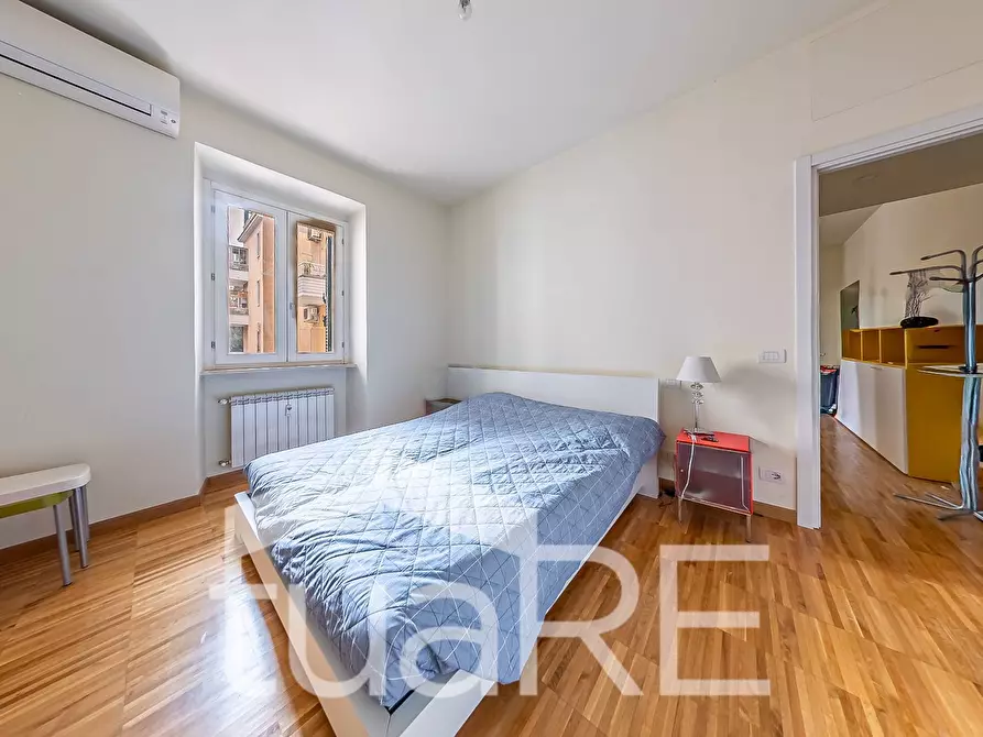 Immagine 4 di Appartamento in vendita  in Via Urbano II a Roma