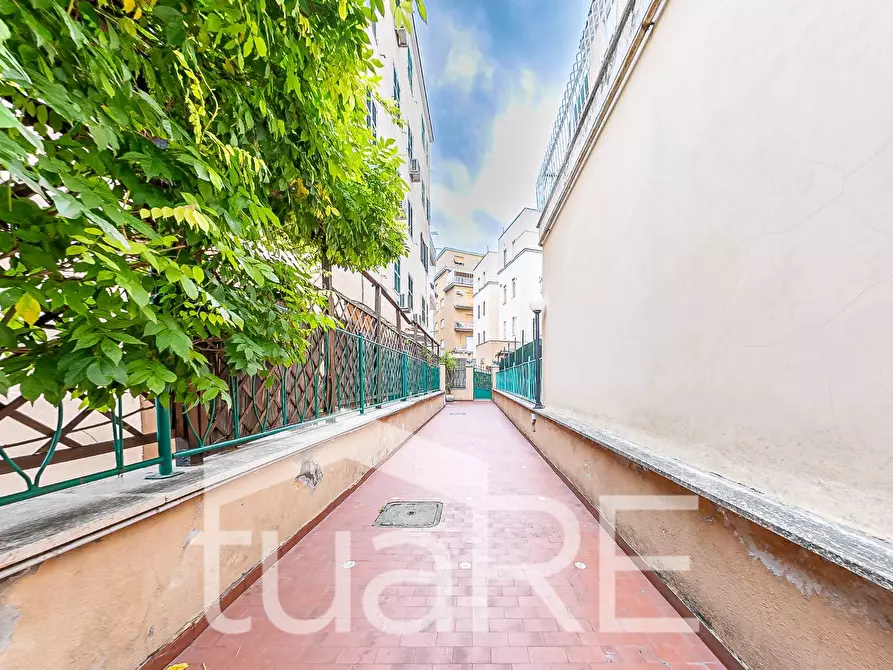 Immagine 20 di Appartamento in vendita  in Via Urbano II a Roma