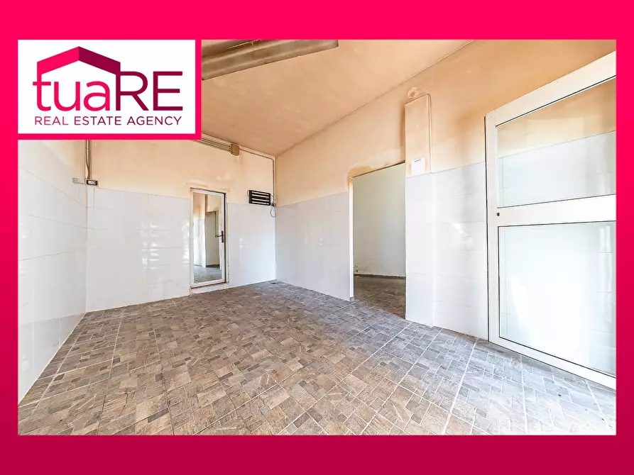 Immagine 1 di Appartamento in vendita  in Via Floridiana a Roma