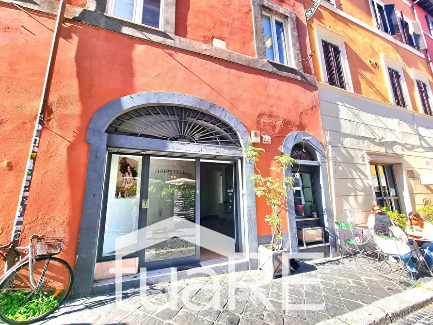 Immagine 21 di Negozio in vendita  in Via Di Panico a Roma