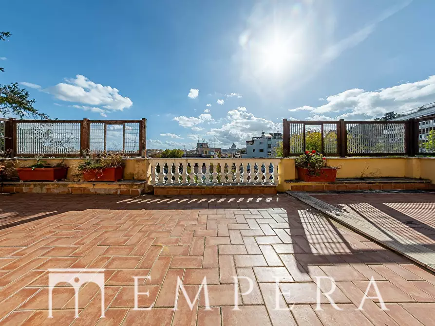 Immagine 28 di Palazzo in affitto  in Via Trionfale a Roma