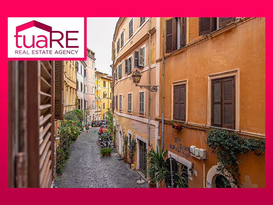 Immagine 1 di Appartamento in vendita  in Piazza Trilussa a Roma