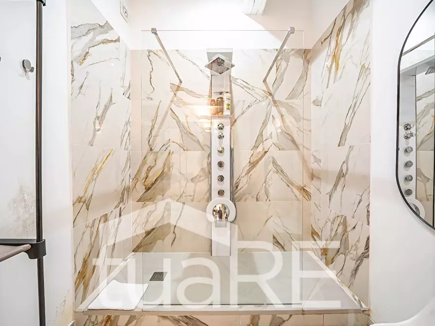 Immagine 11 di Appartamento in vendita  in Piazza Trilussa a Roma