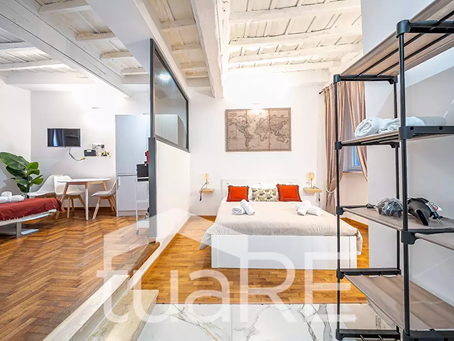 Immagine 6 di Appartamento in vendita  in Piazza Trilussa a Roma