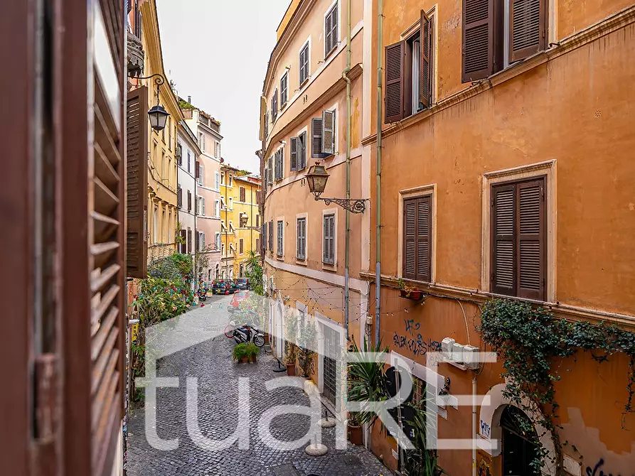 Immagine 14 di Appartamento in vendita  in Piazza Trilussa a Roma