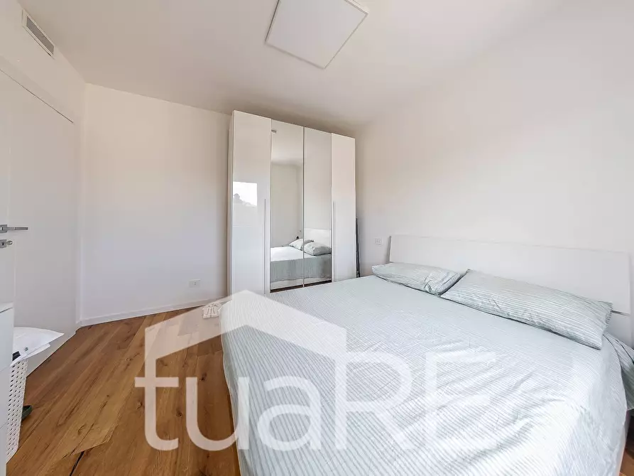 Immagine 8 di Attico in vendita  in Via Di Trasone a Roma