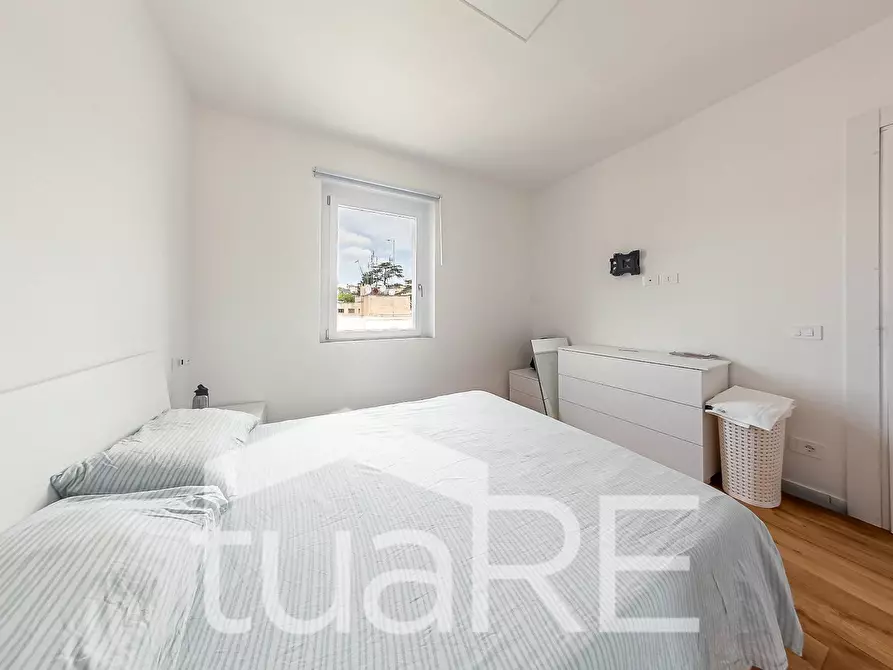 Immagine 16 di Attico in vendita  in Via Di Trasone a Roma