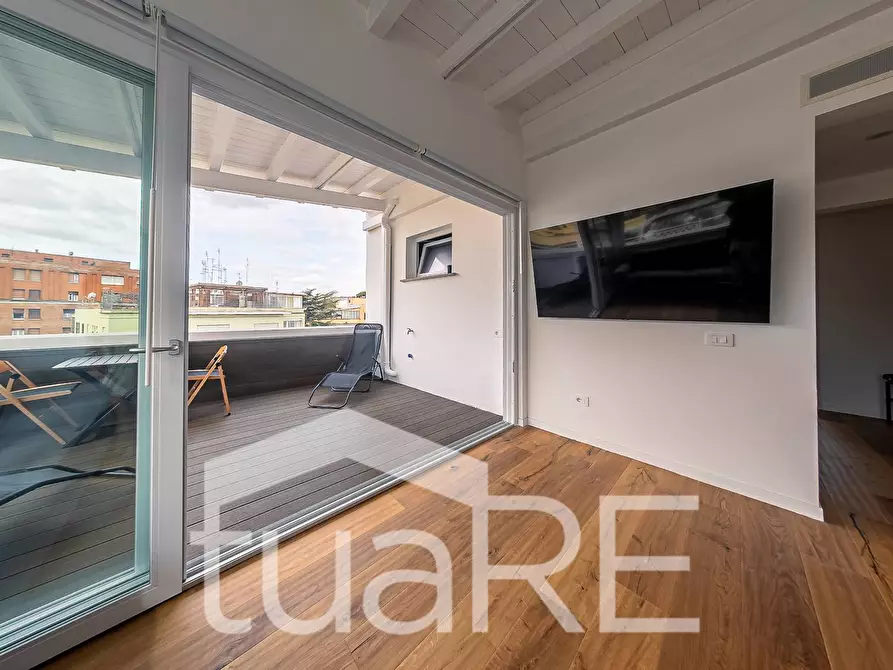 Immagine 17 di Attico in vendita  in Via Di Trasone a Roma