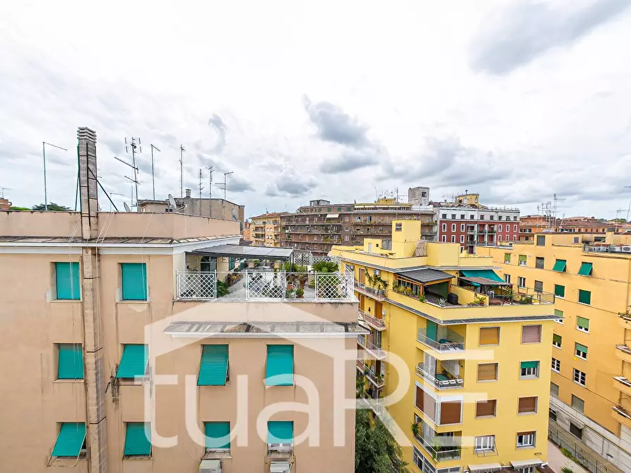 Immagine 22 di Attico in vendita  in Via Di Trasone a Roma