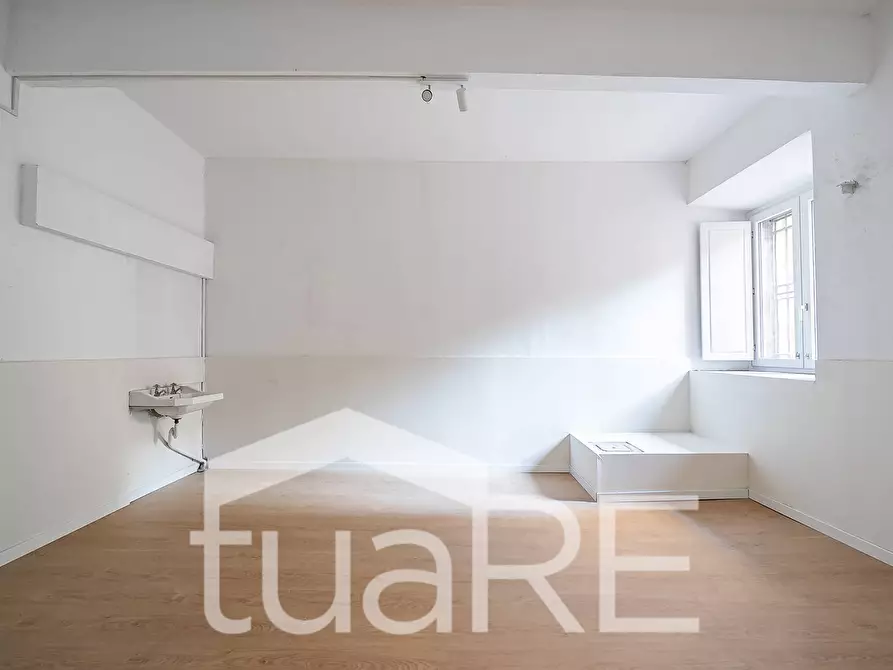 Immagine 20 di Appartamento in vendita  in Piazza Giuseppe Verdi a Roma