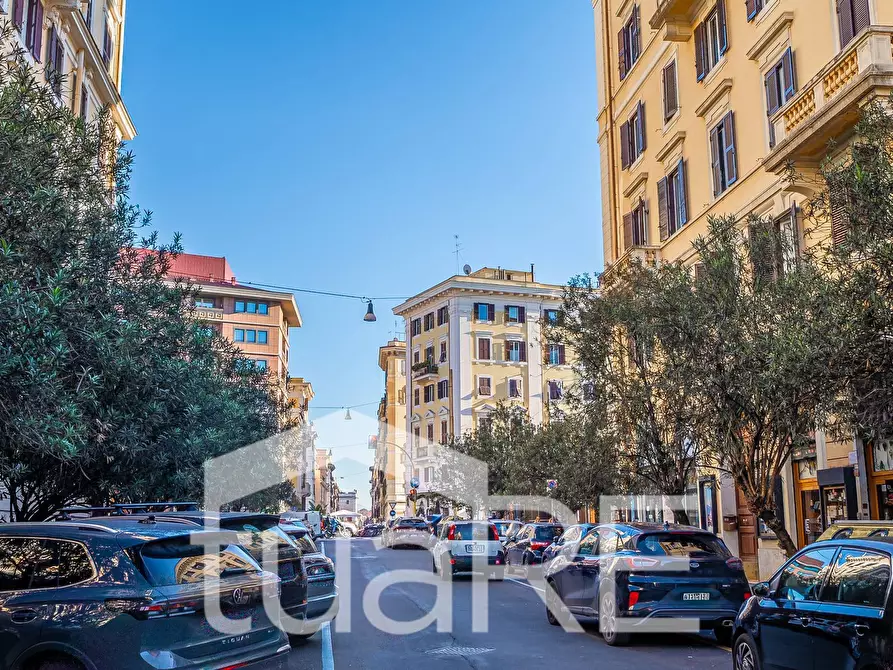Immagine 16 di Appartamento in vendita  in Piazza Giuseppe Verdi a Roma