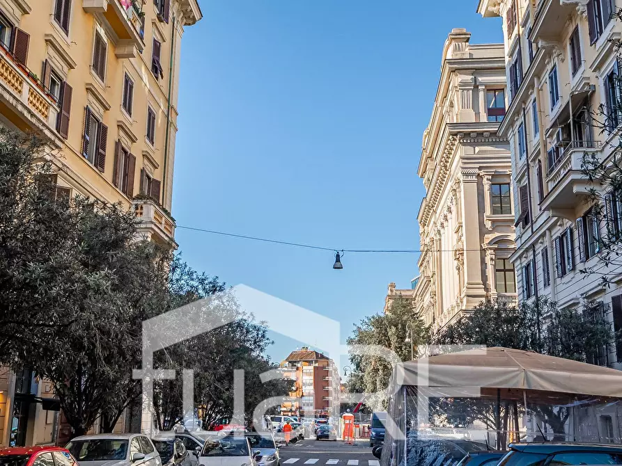 Immagine 17 di Appartamento in vendita  in Piazza Giuseppe Verdi a Roma