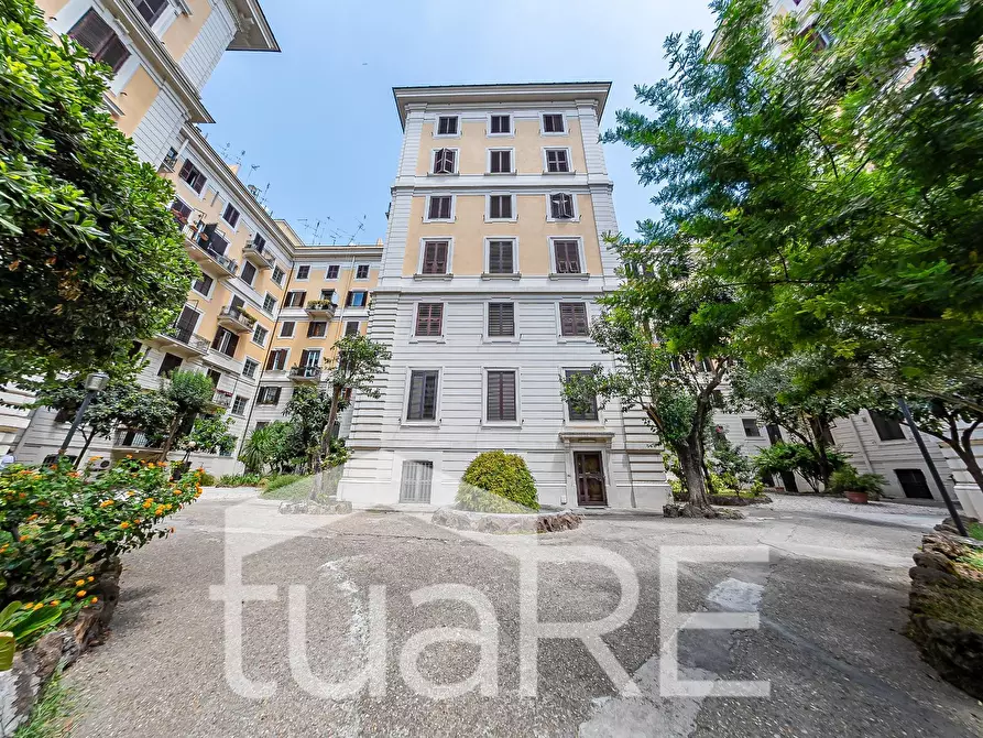 Immagine 19 di Appartamento in vendita  in Piazza Giuseppe Verdi a Roma