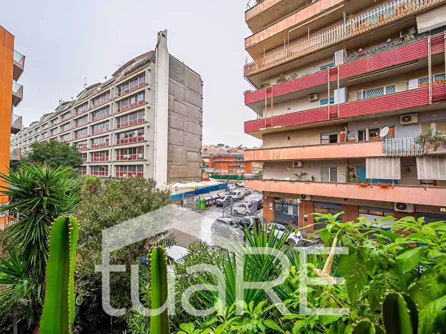 Immagine 6 di Appartamento in vendita  in Via Degli Orti Di Trastevere a Roma