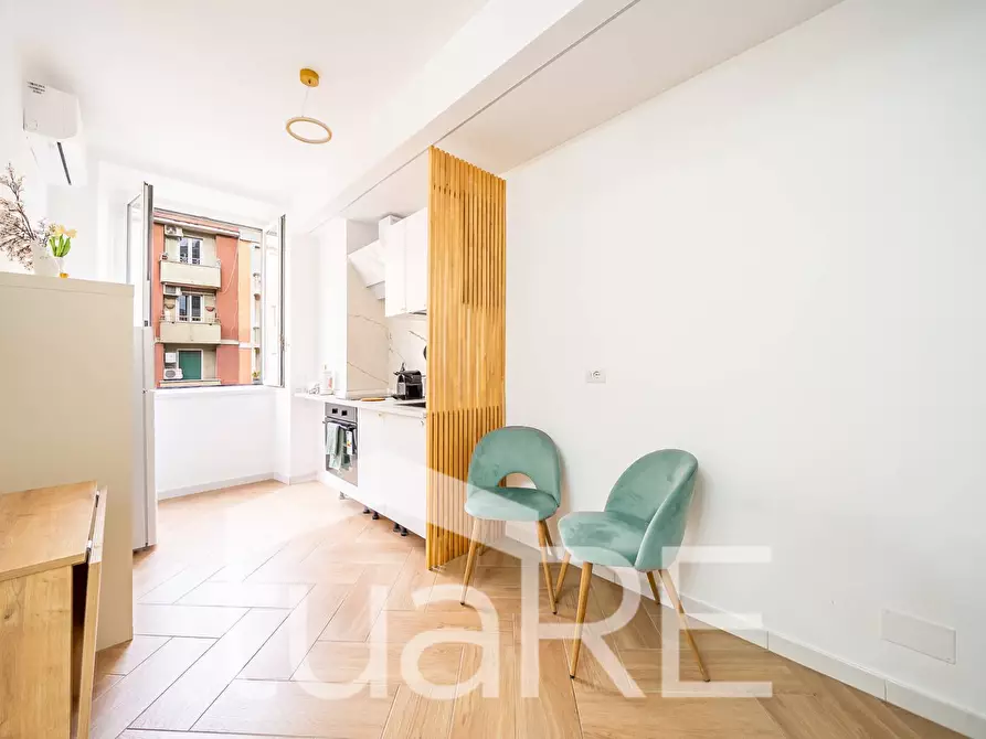 Immagine 6 di Appartamento in vendita  in Via Di Santa Maria Ausiliatrice a Roma